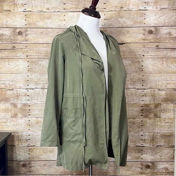 Love Tree  Size Large Green Windbreaker Jacket - Picture 3 of 7